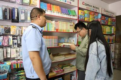 蚌埠高新區(qū): “掃黃打非”在行動 保駕護(hù)航“開學(xué)季”