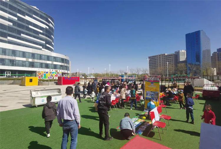 快來圍觀！擺攤兒啦！科教文具助力成長